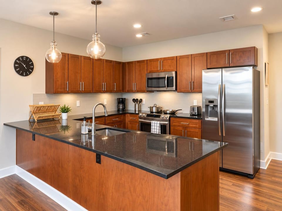 Terminal Tower - Spacious! RnRHoF, Casino, Stadium Apartment in Cleveland Heights