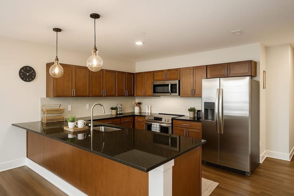 Terminal Tower - Spacious! RnRHoF, Casino, Stadium Apartment in Cleveland Heights