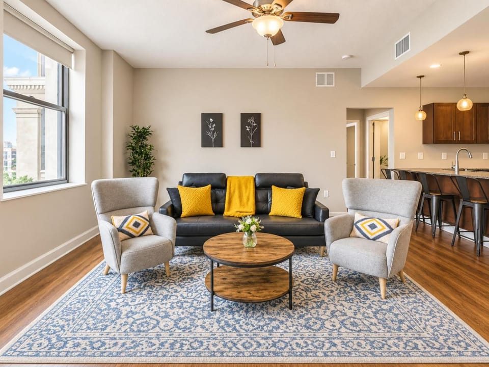 Kitchen or kitchenette, Living room, Seating area