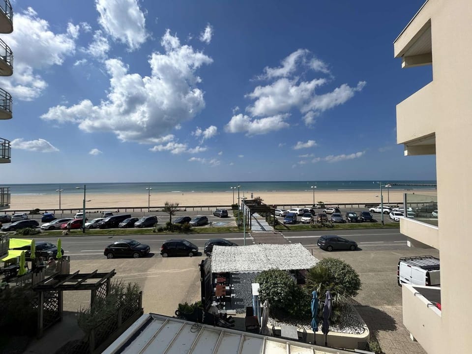 Studio à Saint-Jean-de-Monts, vue mer, 3 couchages - FR-1-224C-345 Apartment in Saint-Jean-de-Monts