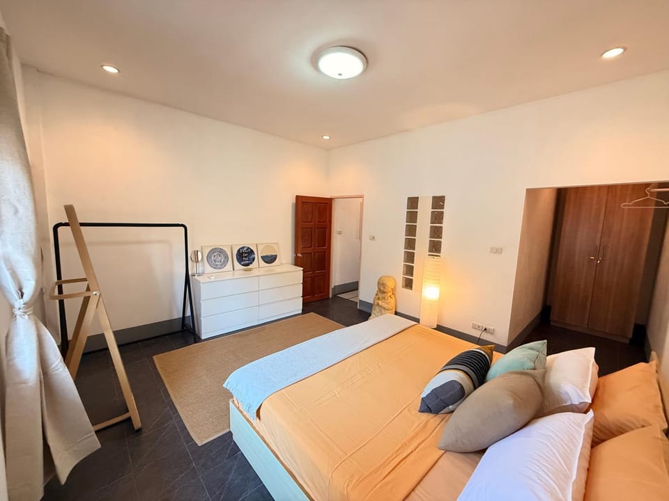 Bed, Bedroom, wardrobe