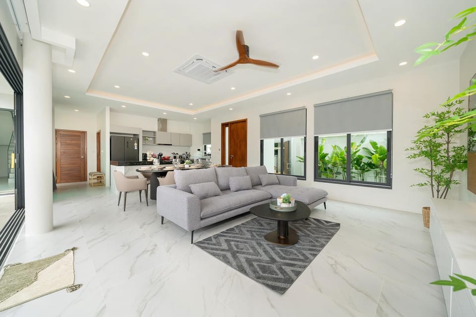TV and multimedia, Kitchen or kitchenette, Living room, Seating area, Dining area, air conditioner
