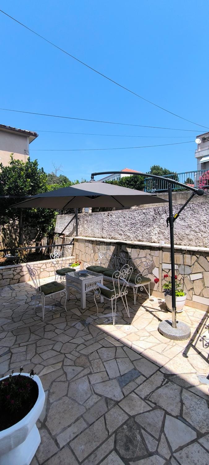 Fidelis Apartment - Walk to the Beach in Minutes Apartment in Novi Vinodolski