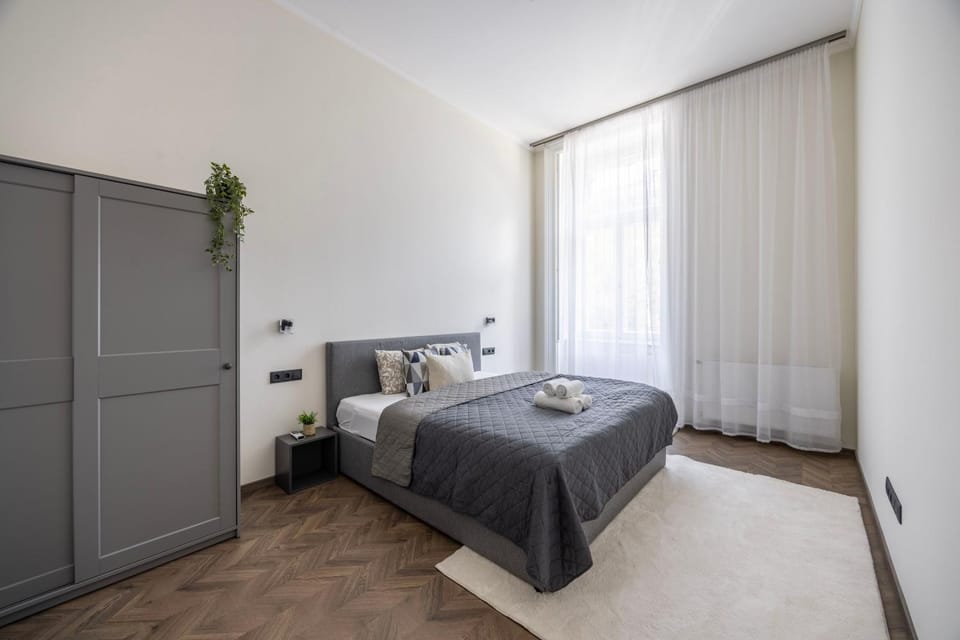 Bed, Photo of the whole room, Bedroom, towels, wardrobe