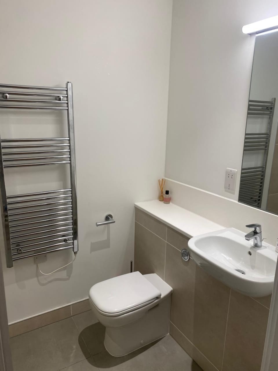 Bright, Modern Apartment with Great Views Apartment in Croydon