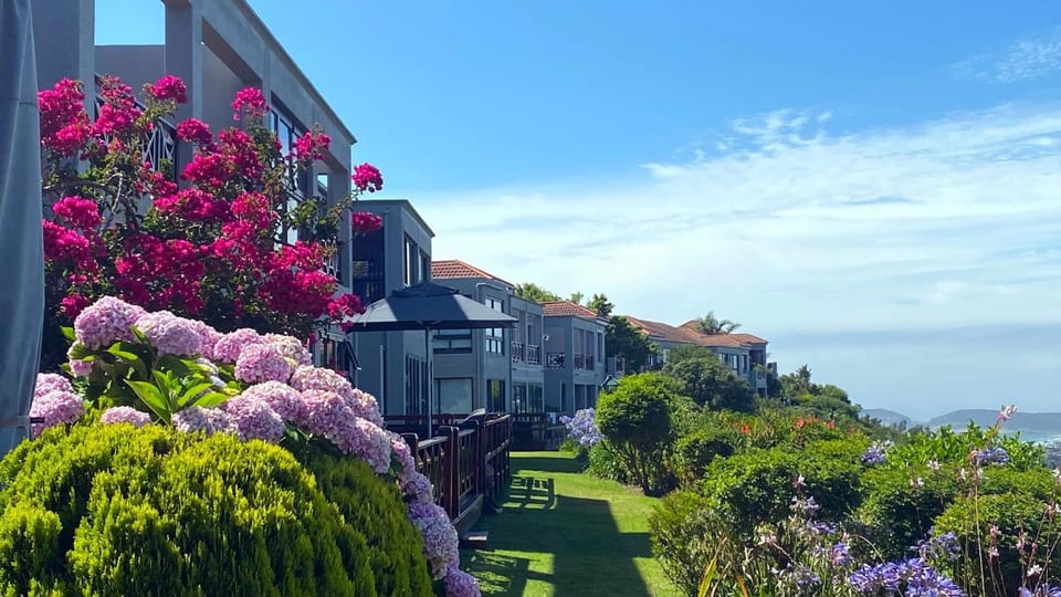 Property building, Day, Garden, Garden