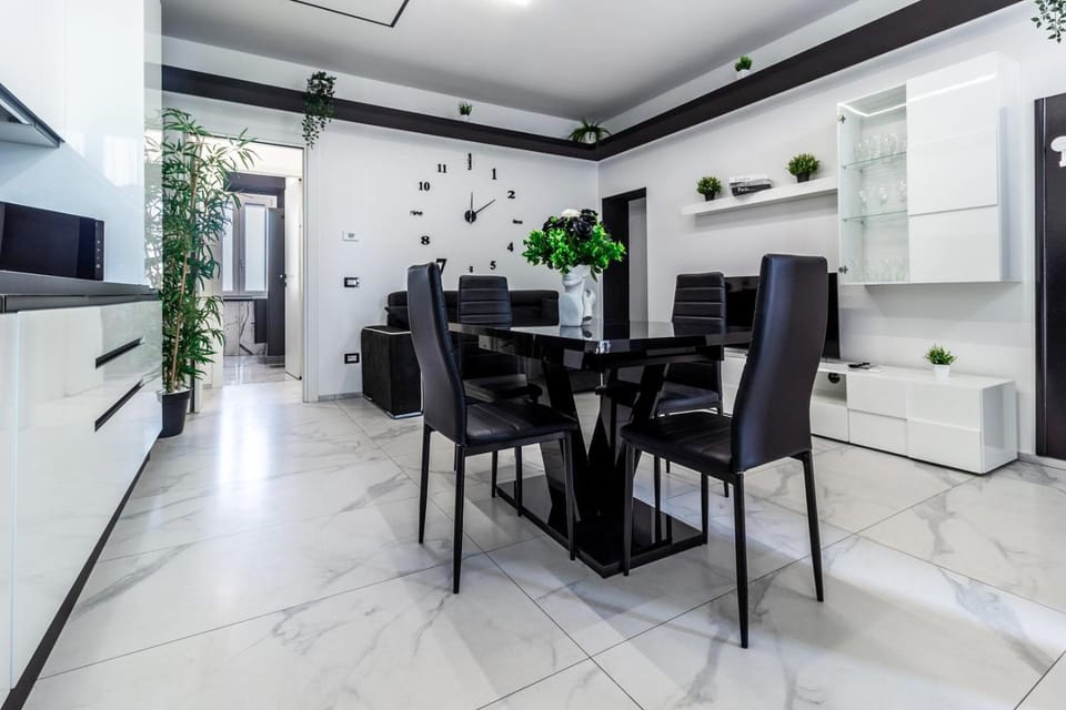 TV and multimedia, Kitchen or kitchenette, Living room, Dining area