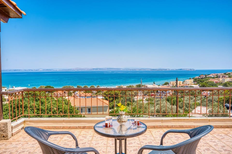 Day, Natural landscape, View (from property/room), Balcony/Terrace, Dining area, Beach, Sea view