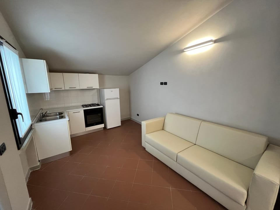 Kitchen or kitchenette, Seating area
