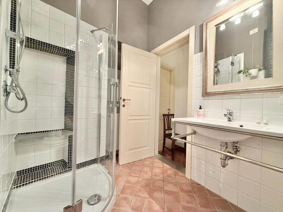 GOLDEN LUXE - Incantevole appartamento ai piedi di Piazzale Michelangelo Apartment in Florence