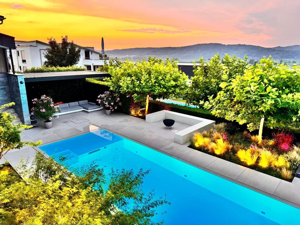 Garden, Swimming pool