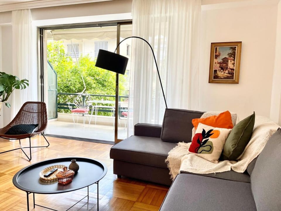 Zen house in Athenian Riviera Apartment in Alimos