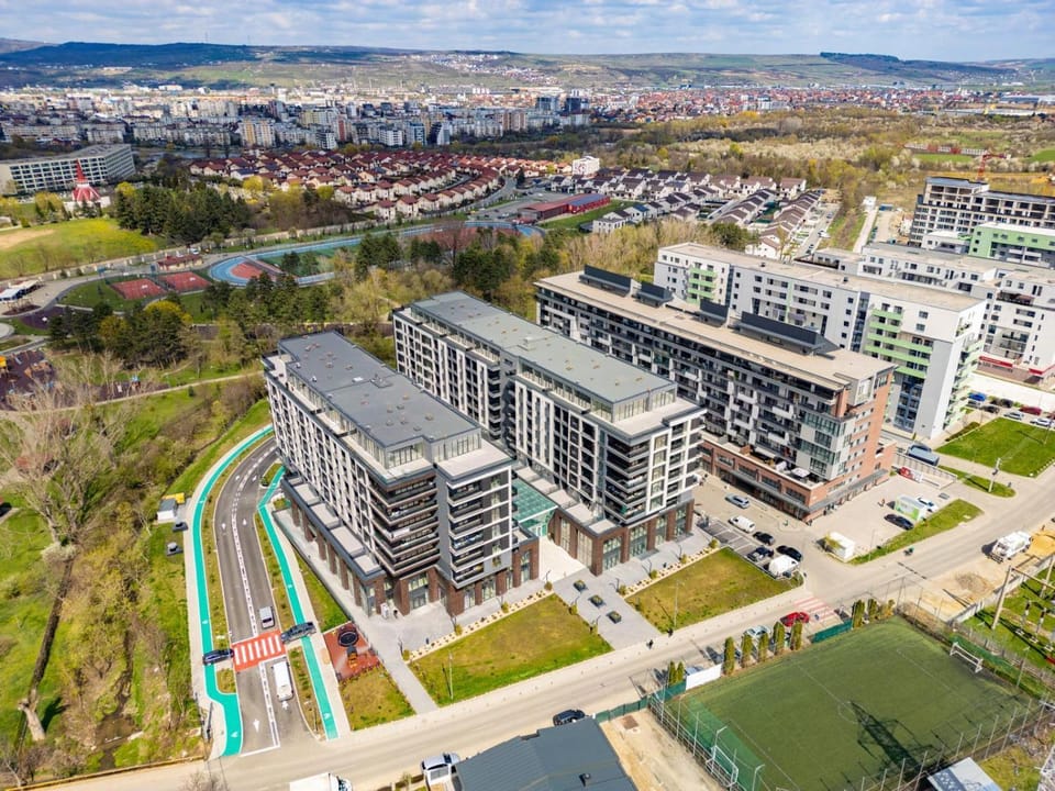 Property building, Bird's eye view, City view, Location