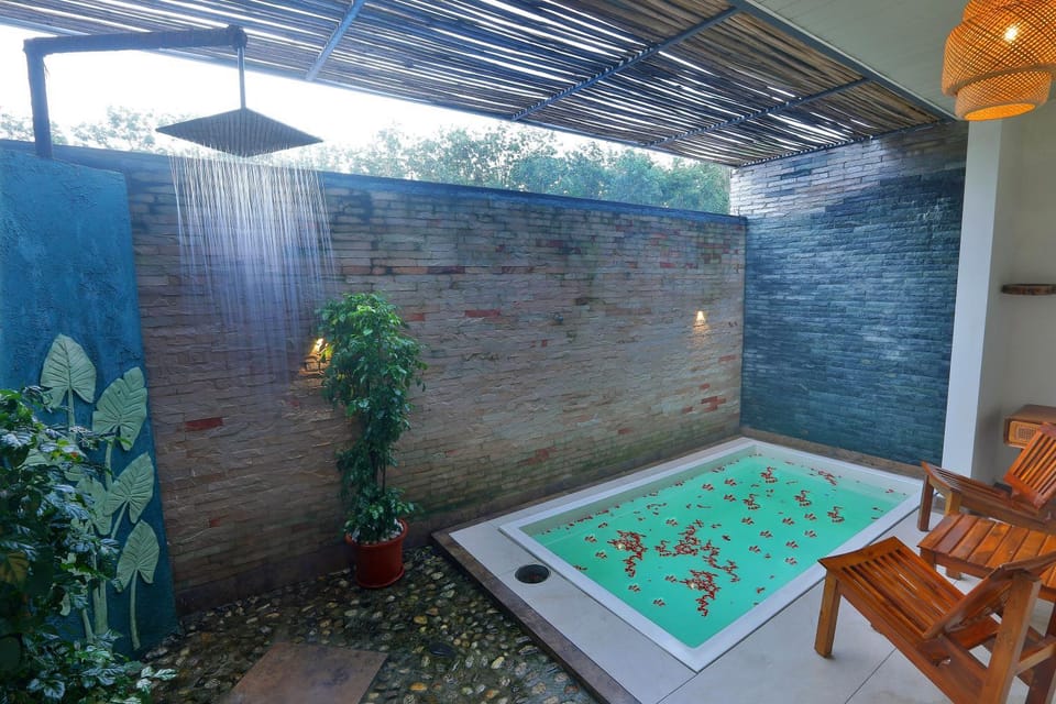 Pool view, Swimming pool