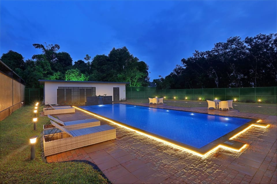 Night, Swimming pool