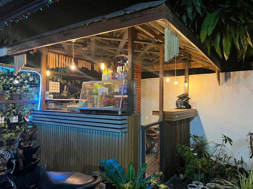 Night, Kitchen or kitchenette, Garden view