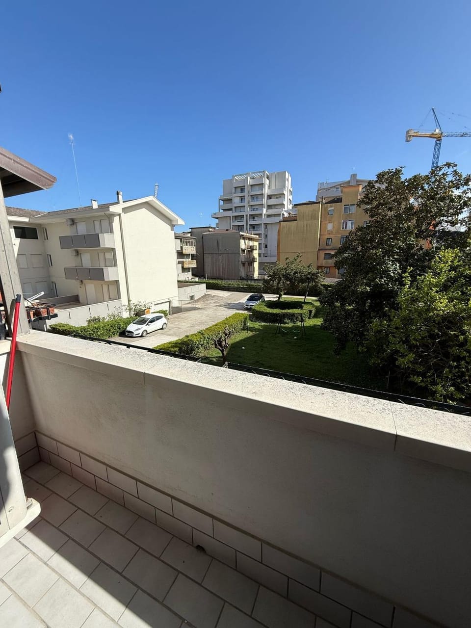 Property building, Day, Neighbourhood