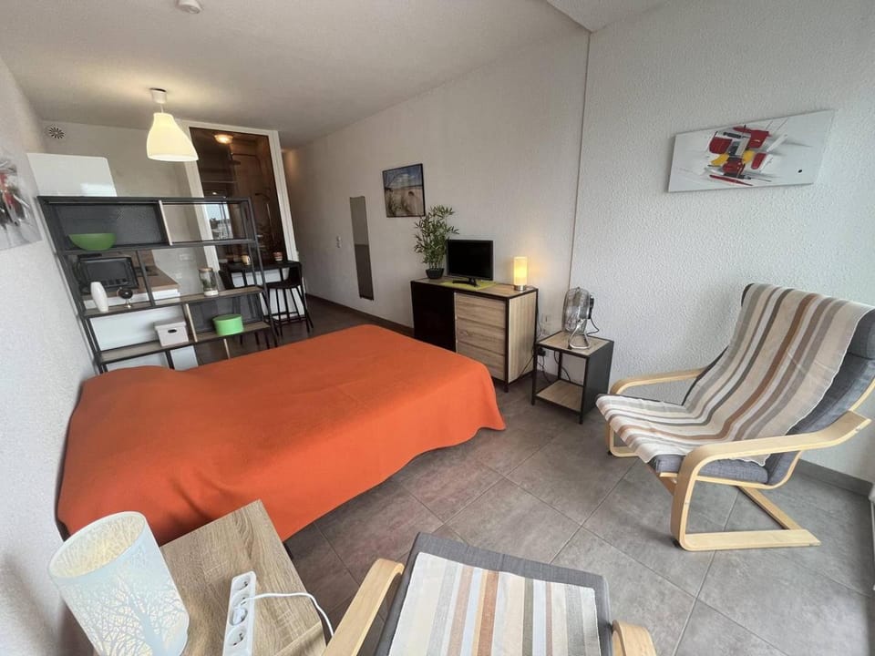 Studio 2 couchages Cap d'Agde naturisme CN040-722 Apartment in Agde