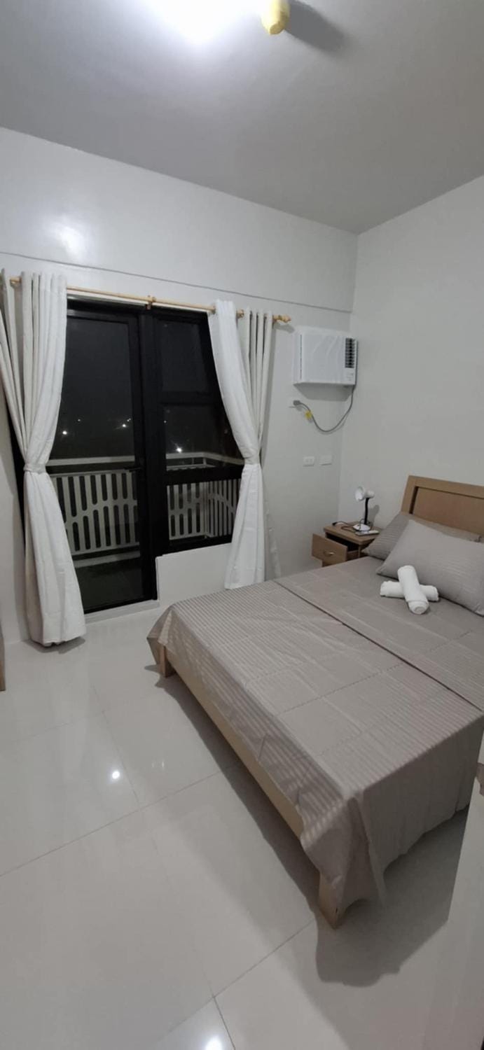 Royal Ocean Crest-Panglao1 Apartment in Central Visayas