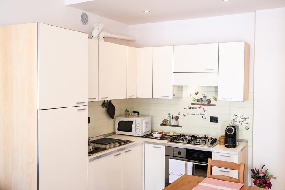 microwave, oven, kitchen