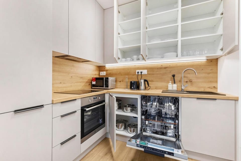 Coffee/tea facilities, Kitchen or kitchenette, dishwasher, minibar, stove