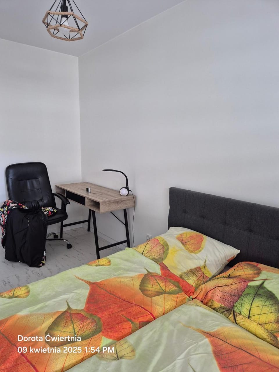 Bed, Seating area, Bedroom