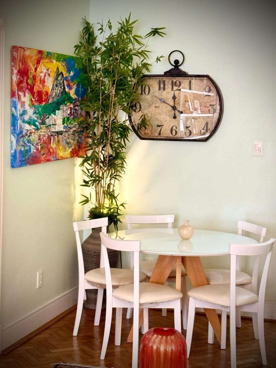 Lovely and spacious 3Qtos in Leblon with Garage Apartment in Rio de Janeiro