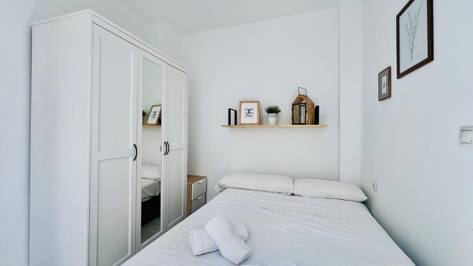 Bed, Photo of the whole room, Bedroom, towels, wardrobe