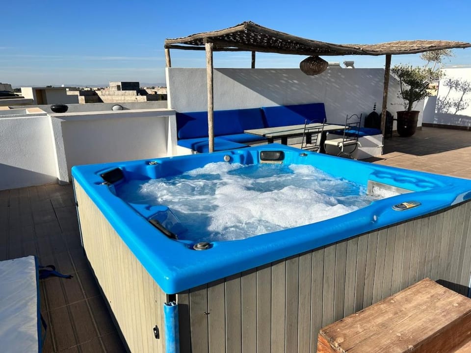 Day, Hot Tub, Hot Tub