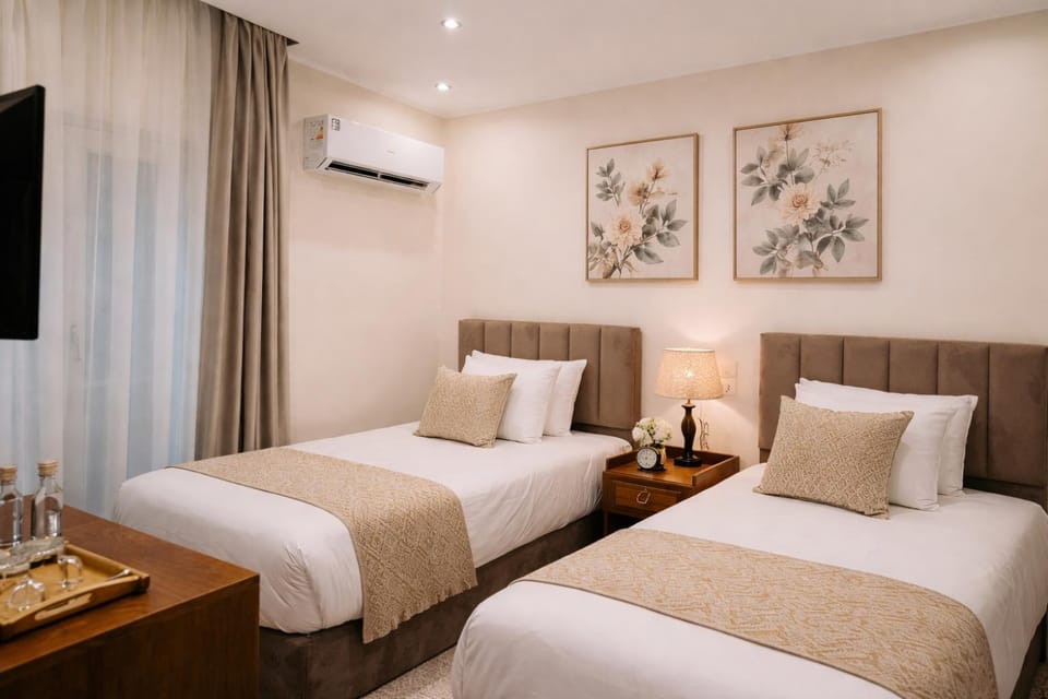 Bed, TV and multimedia, Photo of the whole room, Bedroom, air conditioner