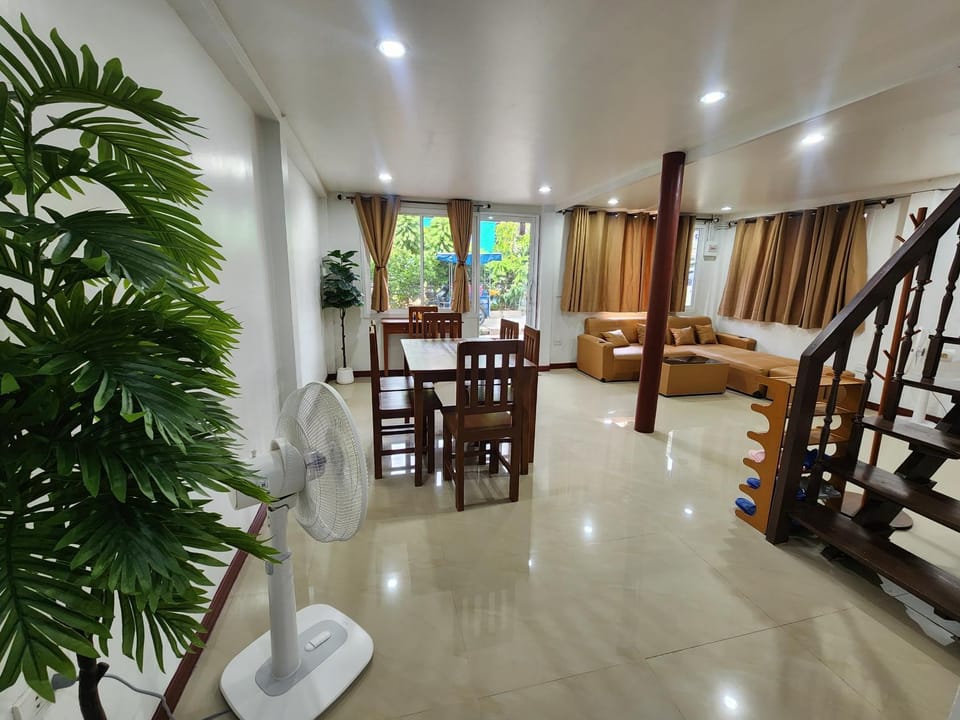 Living room, Seating area, Dining area