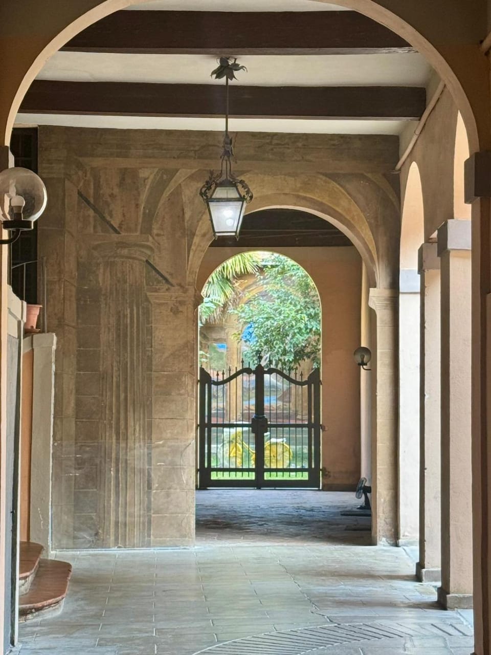 Facade/entrance, View (from property/room)