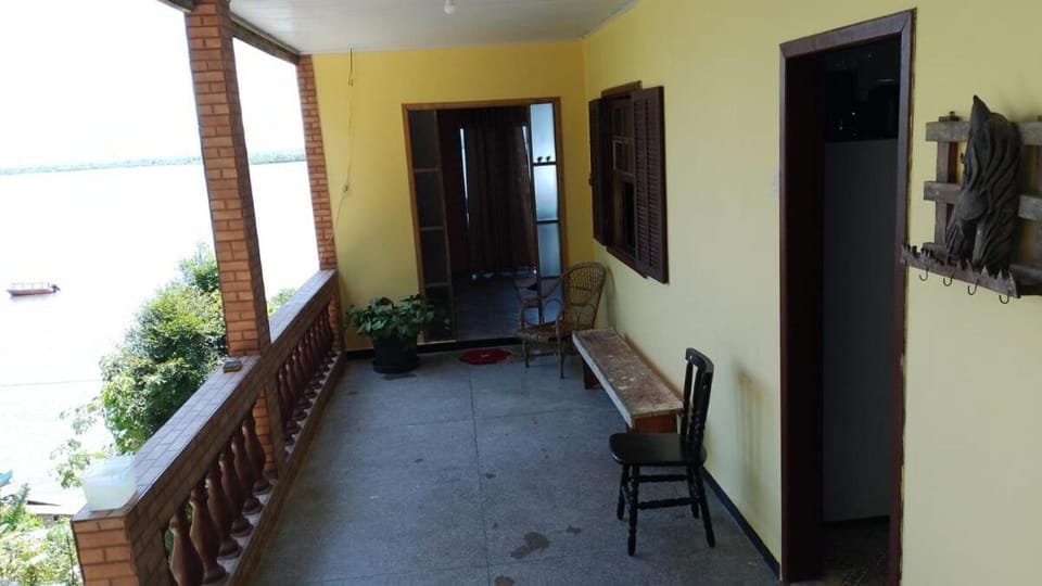 Hospede-se com conforto e vista privilegiada House in State of Paraná