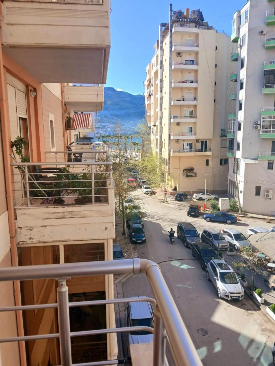Neighbourhood, Natural landscape, View (from property/room), Balcony/Terrace, City view, Street view
