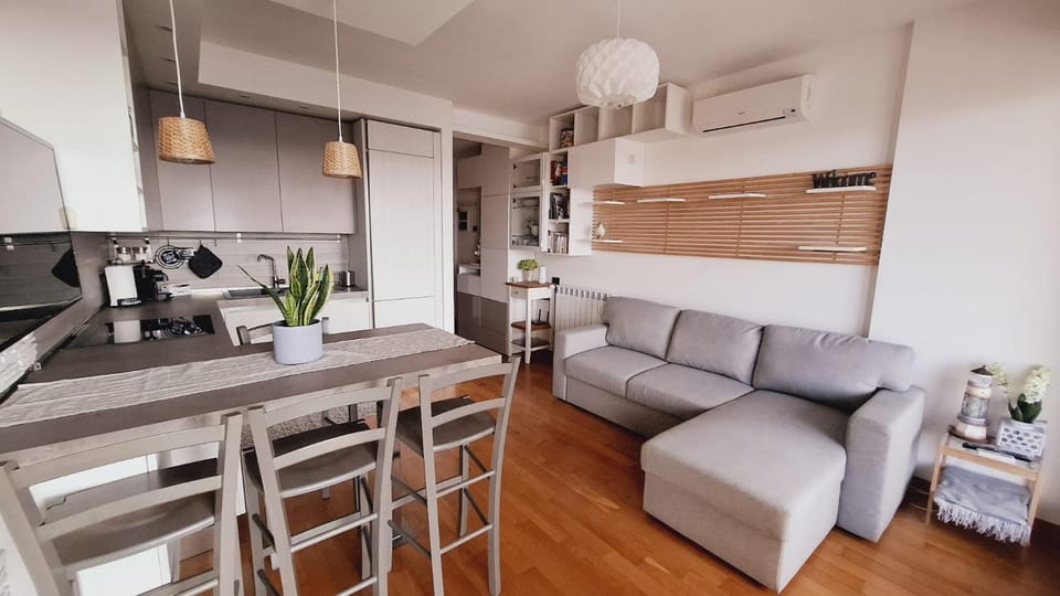 Kitchen or kitchenette, Living room, Dining area, stove