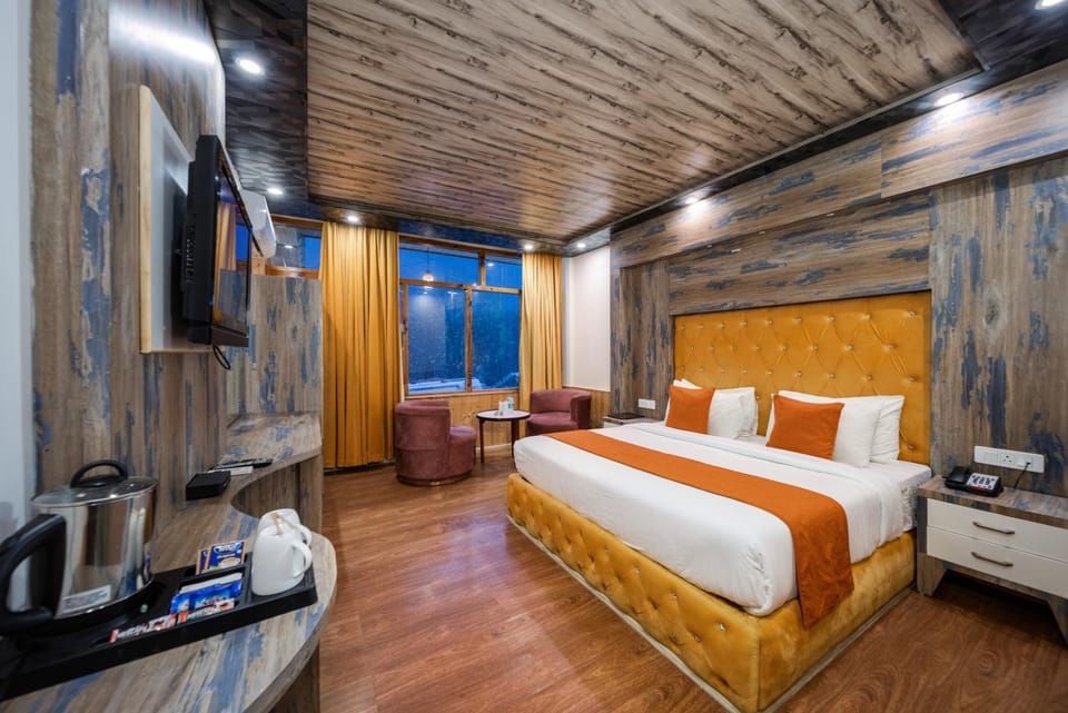 Bed, TV and multimedia, Photo of the whole room, Bedroom, Garden view