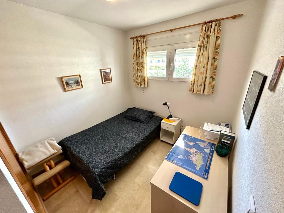 Bed, Photo of the whole room