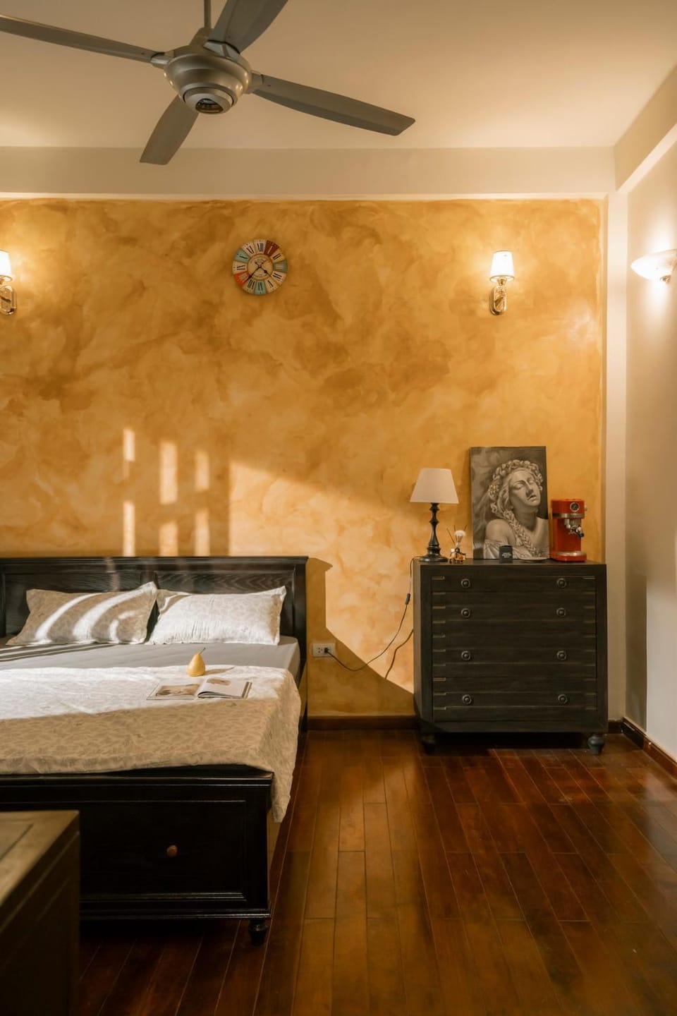 Song Clouds Old Quarter Hanoi Free Laundry Balcony Apartment in Hanoi
