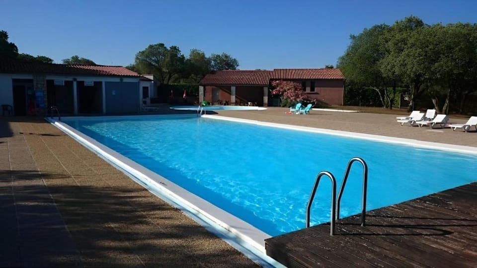Mobil-home 2 personnes climatisé Campground/ 
RV Resort in Provence