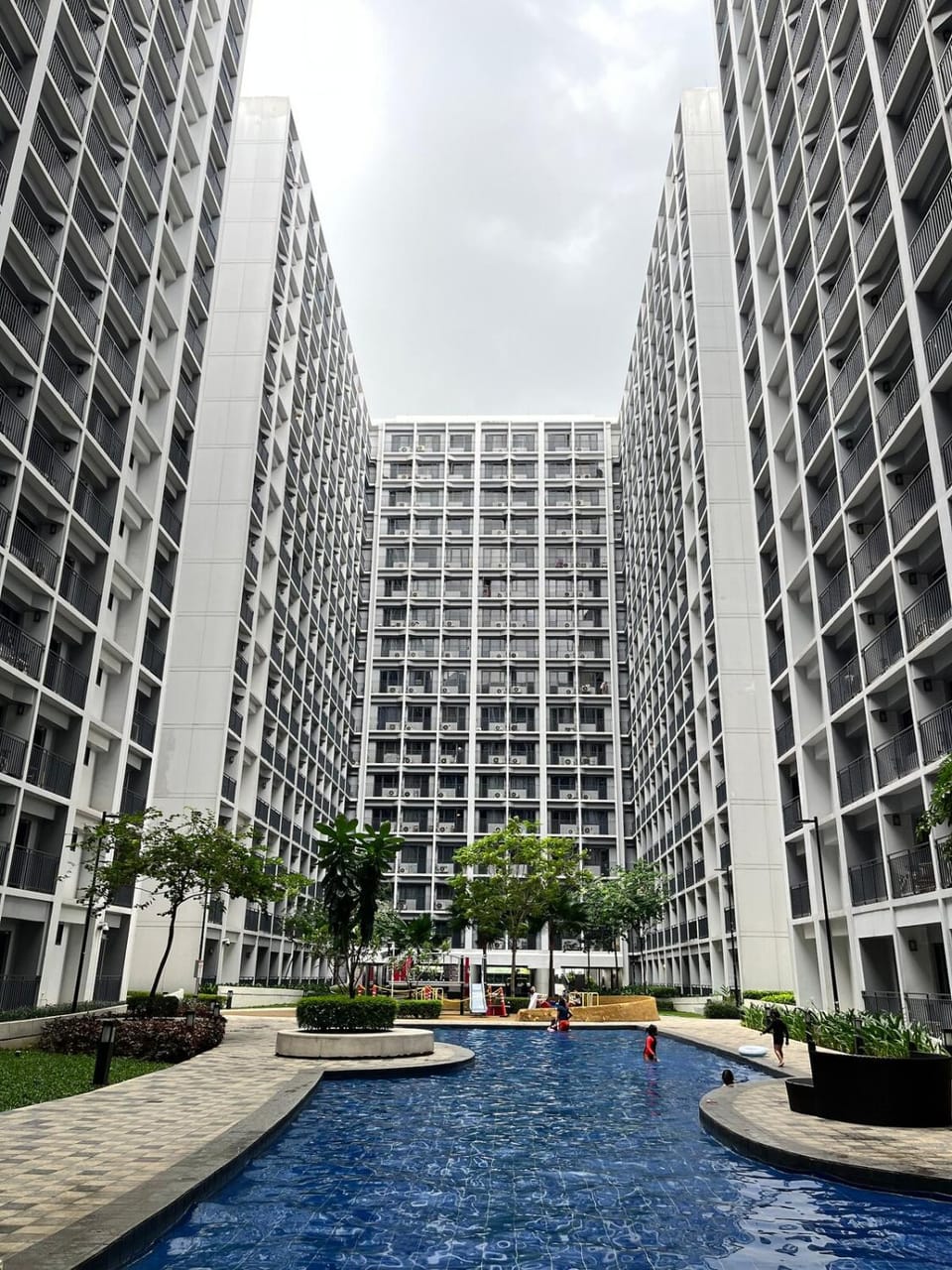SMDC - Shore 2 Tower 2 Apartment in Pasay
