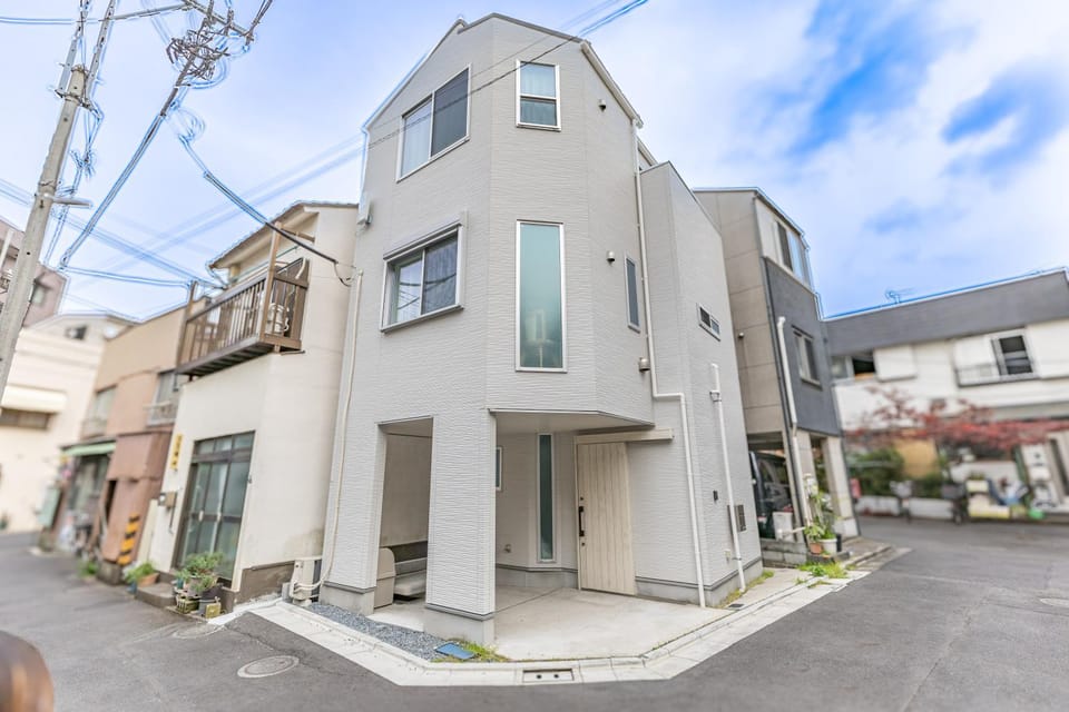 Direct access to Asakusa and Tokyo Skytree, 3 minutes to subway, Sumida Villa Villa in Japan