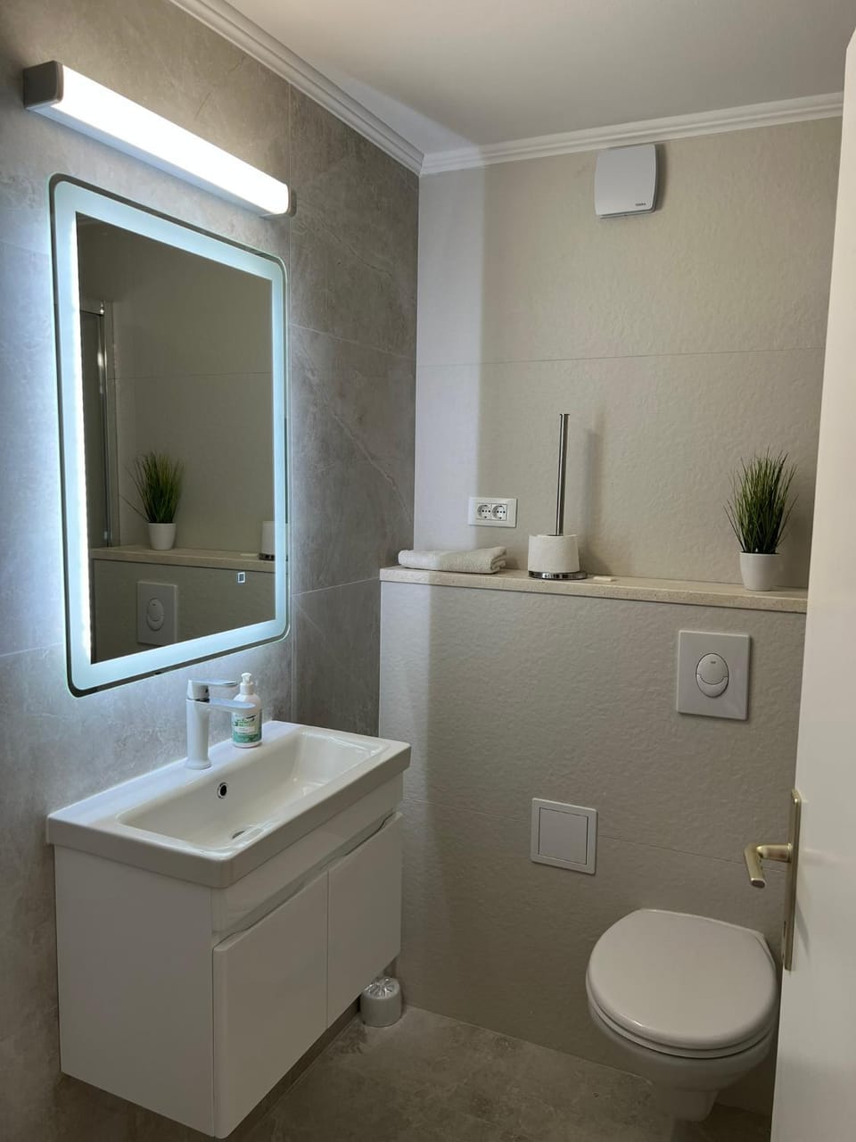 Toilet, Bathroom