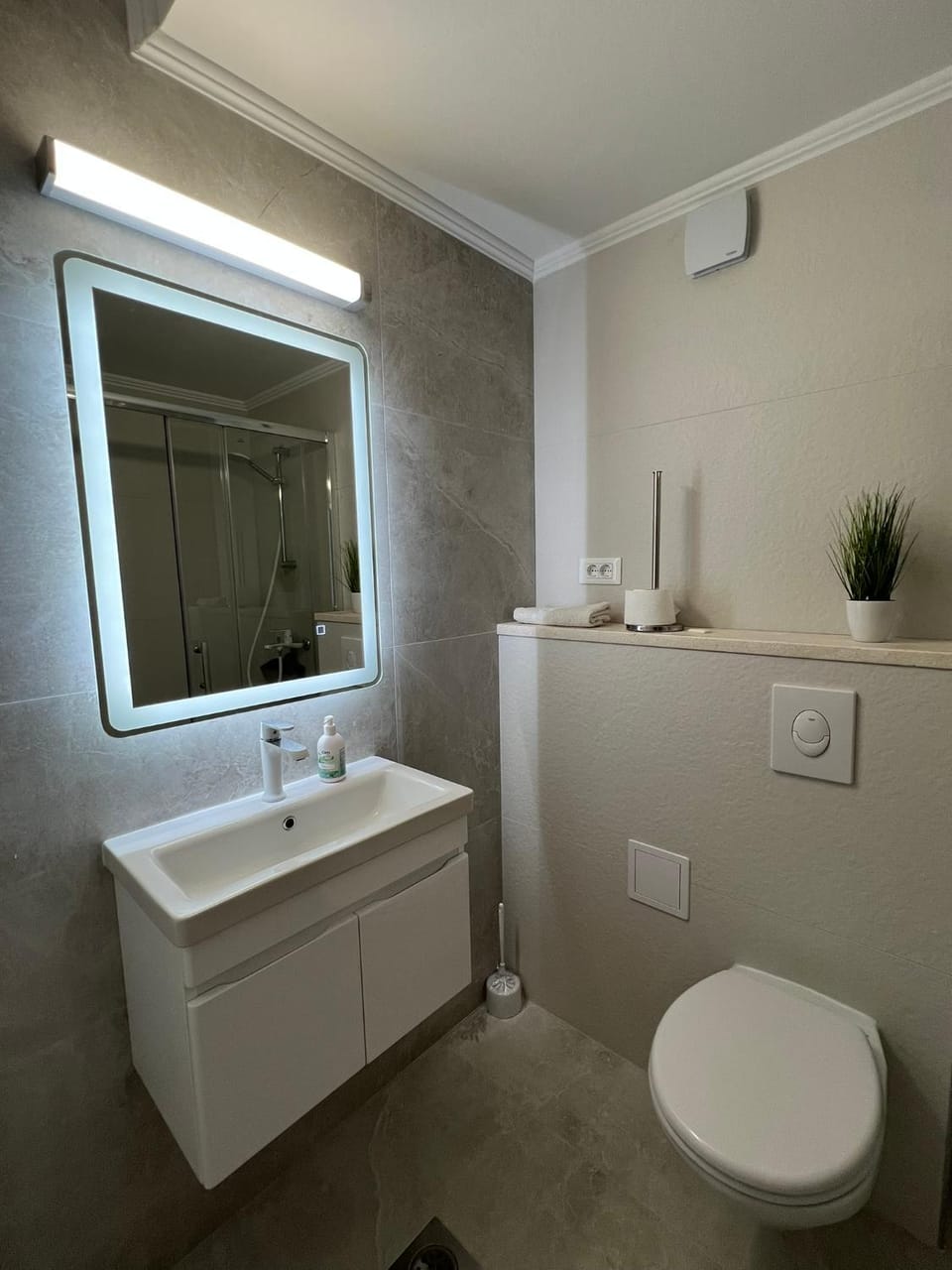 Toilet, Bathroom