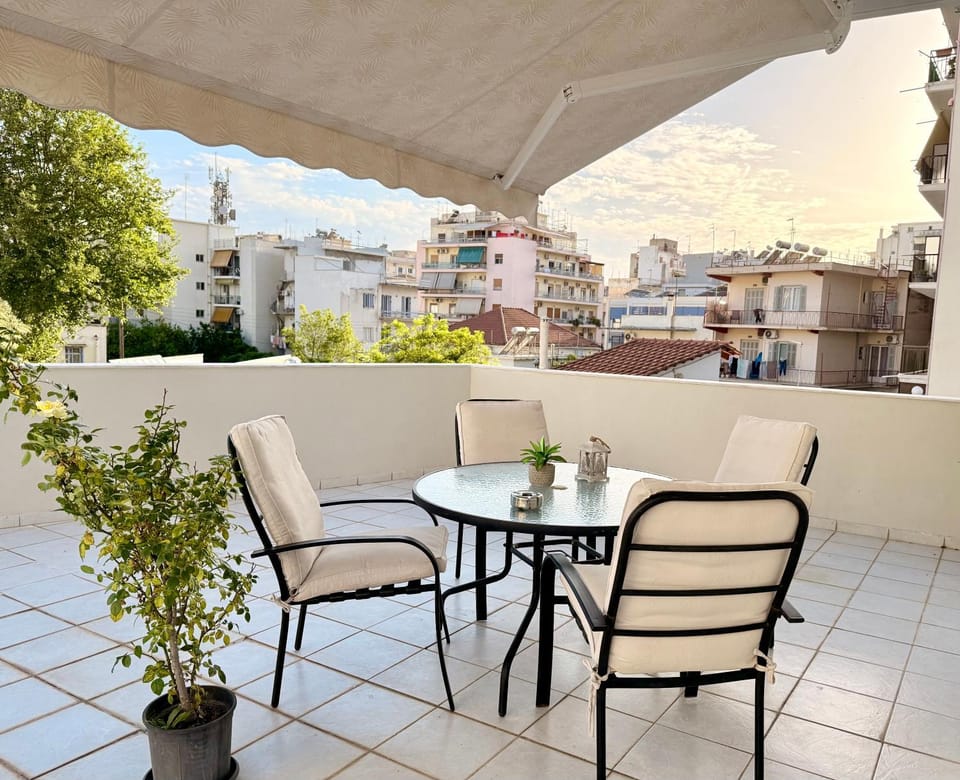 Balcony/Terrace, City view