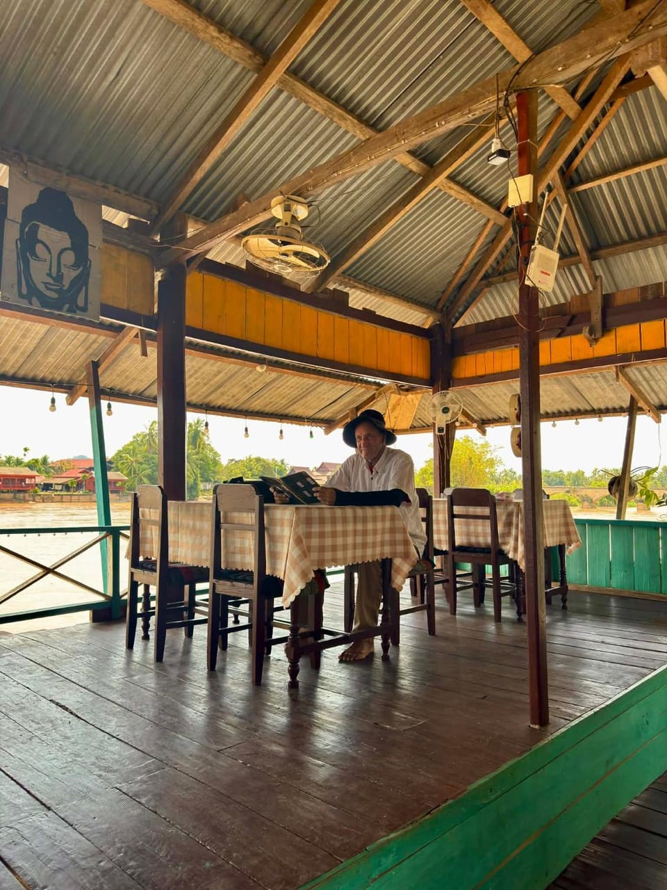 Tavendang Guesthouse Bed and Breakfast in Cambodia