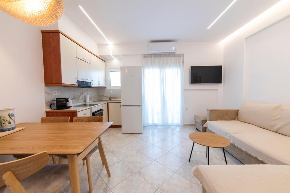 Kitchen or kitchenette, Living room