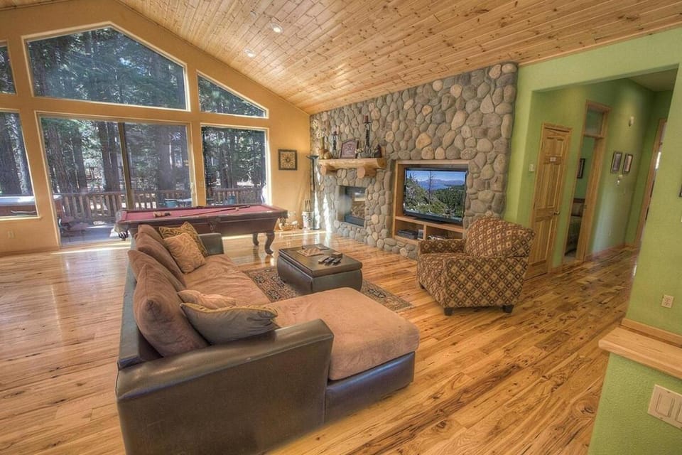 COH1669 - Hawk's View Hideaway home House in Sierra Nevada