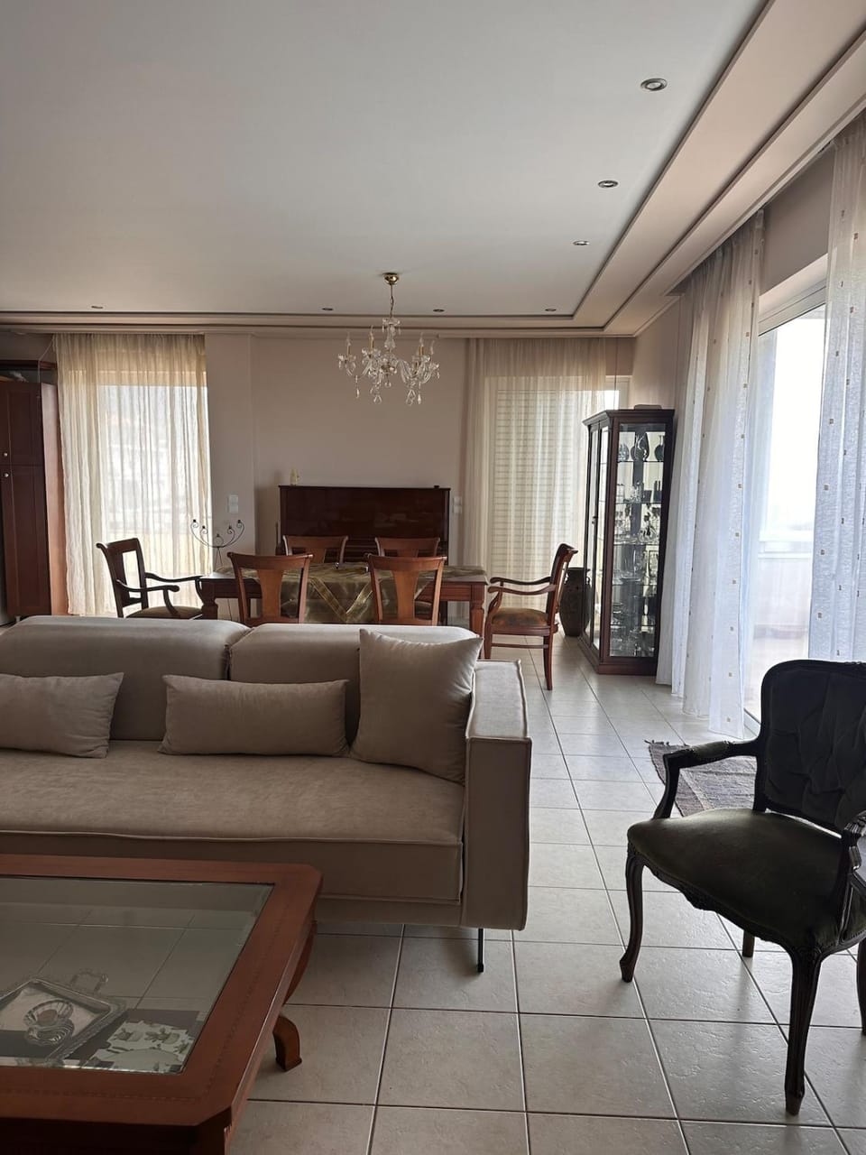 Living room, Seating area, Dining area