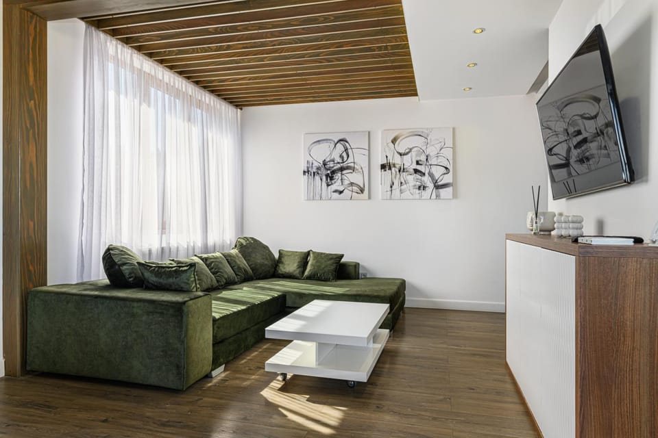 TV and multimedia, Living room, Decorative detail, Decorative detail