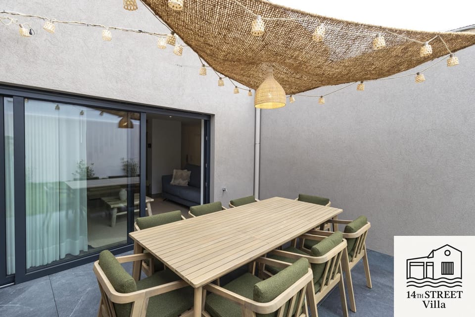 Patio, Seating area, Dining area